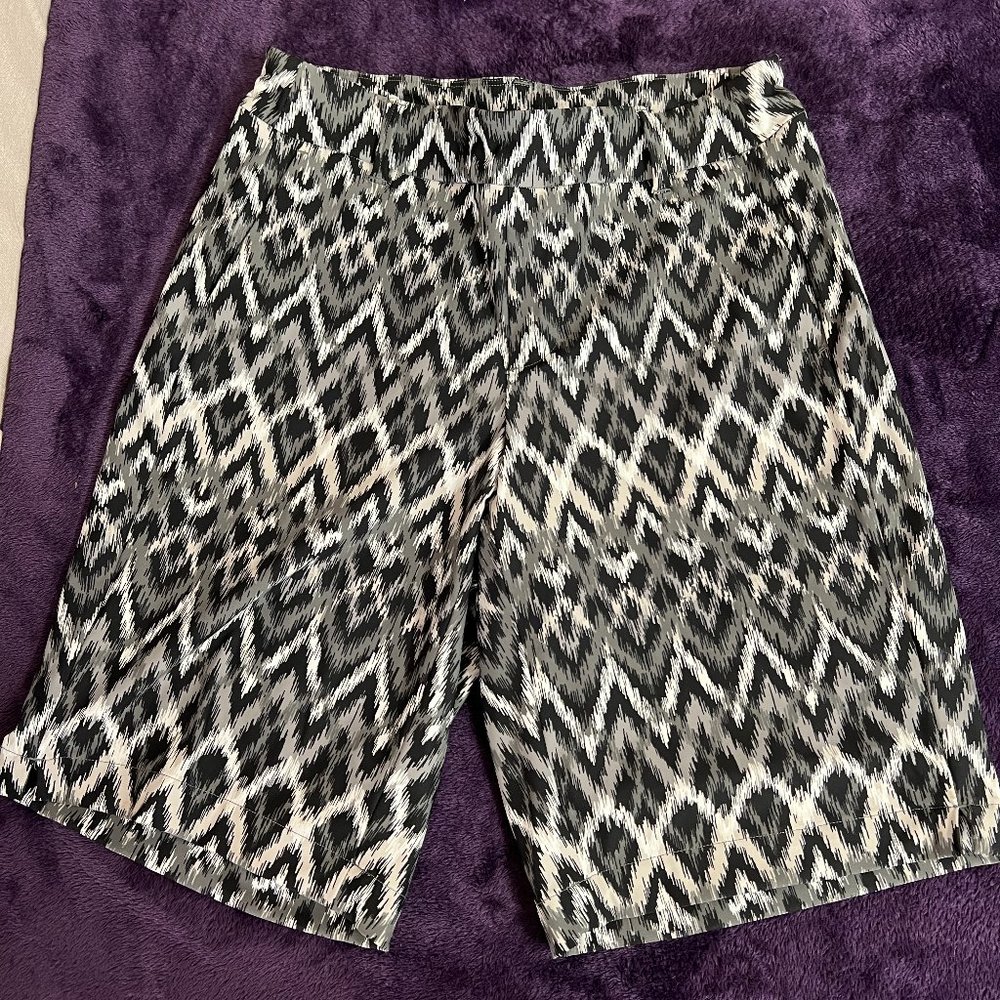 SPANX 10” Sunshine Shorts XS